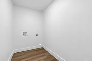 1914 Lawndale Dr, Carrollton, TX 75006 - Photo 15