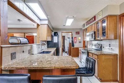 212 Casas Del Sur Street, Granbury, TX 76049 - Photo 11