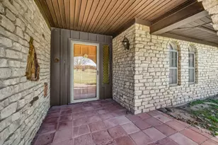 117 Casas Del Sur St, Granbury, TX 76049 - Photo 3