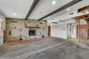 117 Casas Del Sur St, Granbury, TX 76049 - Photo 5
