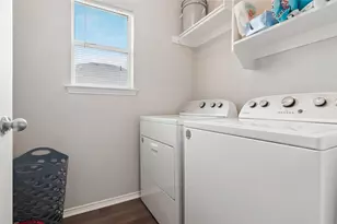 1507 Wavecrest Dr, Glenn Heights, TX 75154 - Photo 13