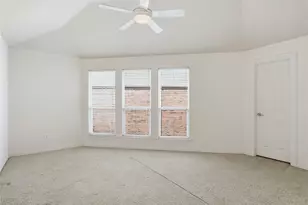 1014 Ricci Ct, Irving, TX 75062 - Photo 23