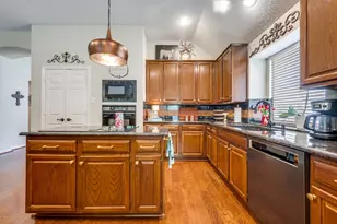 2201 Cheshire Dr, Flower Mound, TX 75028 - Photo 9