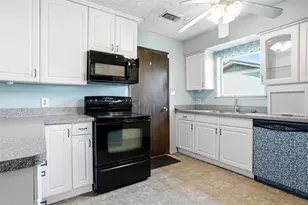 841 Lakeview Ridge, White Settlement, TX 76108 - Photo 5