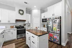 114 Byrom Ct, Whitesboro, TX 76273 - Photo 9