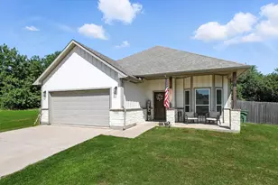 114 Byrom Ct, Whitesboro, TX 76273 - Photo 1