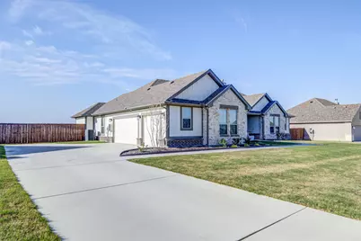 131 Clear Creek Lane, Rhome, TX 76078 - Photo 25