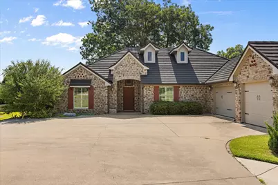 1621 Rockview Drive, Granbury, TX 76049 - Photo 9