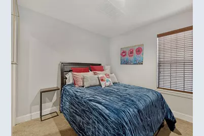 1018 Pavillion Street, Dallas, TX 75204 - Photo 19