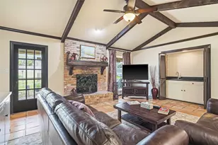 7208 Tamarack Rd, Benbrook, TX 76116 - Photo 11