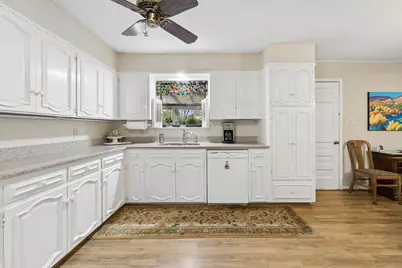 1013 Yorkshire Drive, Sherman, TX 75092 - Photo 17