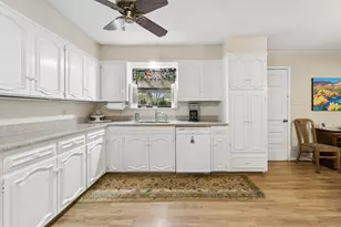 1013 Yorkshire Dr, Sherman, TX 75092 - Photo 17