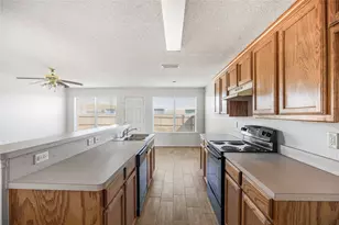 4524 Alamosa St, Fort Worth, TX 76119 - Photo 3