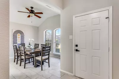 709 S Emma Drive, Arlington, TX 76002 - Photo 3