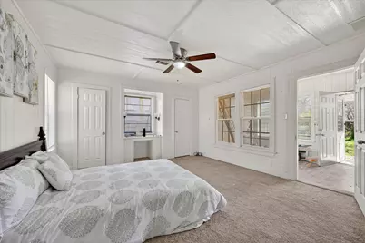 302 E 10th Street, Bonham, TX 75418 - Photo 11