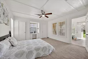 302 E 10th St, Bonham, TX 75418 - Photo 11