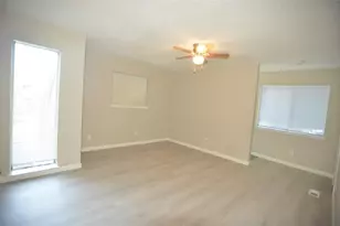 9835 Walnut St, Dallas, TX 75243 - Photo 15