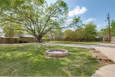 901 Bryson Street, Waxahachie, TX 75165 - Photo 35