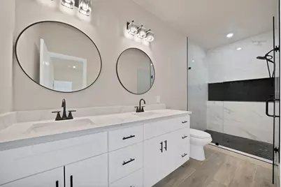 2513 Austin Court, Granbury, TX 76048 - Photo 17