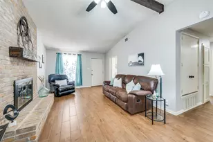 5004 Celtic Dr, Arlington, TX 76017 - Photo 5