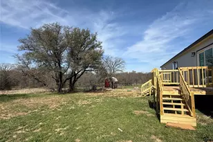 380 Valley Ridge Dr, Bridgeport, TX 76426 - Photo 3