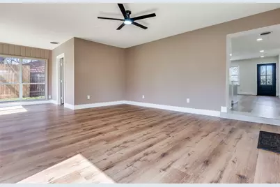 1542 W 5th Street, Irving, TX 75060 - Photo 11