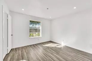 7027 Hunnicut Rd, Dallas, TX 75227 - Photo 7