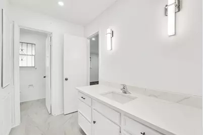 7027 Hunnicut Road, Dallas, TX 75227 - Photo 11