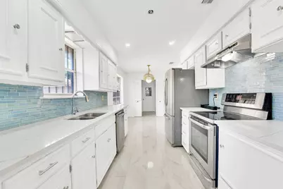 7027 Hunnicut Road, Dallas, TX 75227 - Photo 15