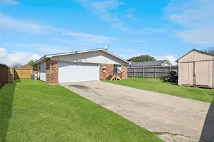 1905 Montana Trail, Grand Prairie, TX 75052 - Photo 11
