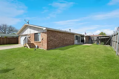 1905 Montana Trail, Grand Prairie, TX 75052 - Photo 15