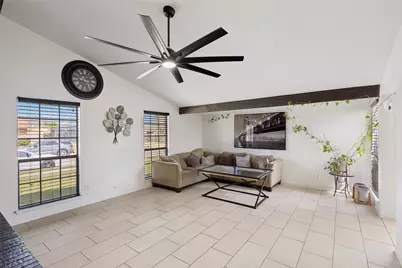 1905 Montana Trail, Grand Prairie, TX 75052 - Photo 5