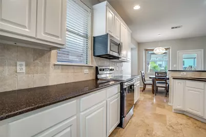 2405 Vail Drive, McKinney, TX 75070 - Photo 17