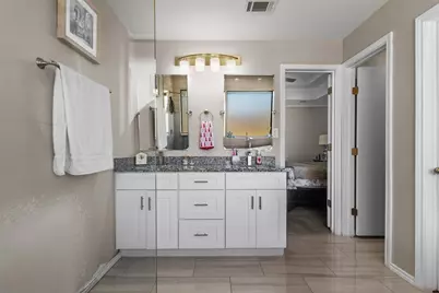 1507 Sugar Creek Drive, Carrollton, TX 75007 - Photo 15