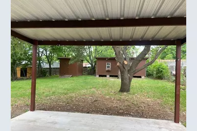 1013 SE 3rd Street, Grand Prairie, TX 75051 - Photo 11