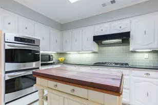 10011 Hickory Crossing, Dallas, TX 75243 - Photo 7