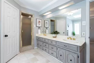 10011 Hickory Crossing, Dallas, TX 75243 - Photo 11