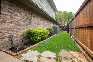 10011 Hickory Crossing, Dallas, TX 75243 - Photo 29