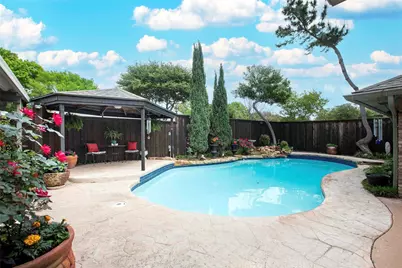 10011 Hickory Crossing, Dallas, TX 75243 - Photo 3