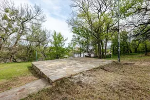 617 NW 9th St, Mineral Wells, TX 76067 - Photo 37
