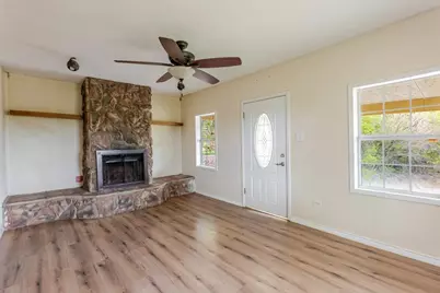 617 NW 9th Street, Mineral Wells, TX 76067 - Photo 3