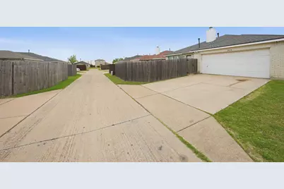 2458 Manchester Lane, Lancaster, TX 75134 - Photo 21