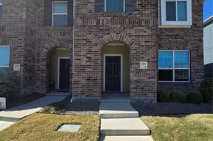 3931 Hometown Blvd, Heartland, TX 75126 - Photo 1