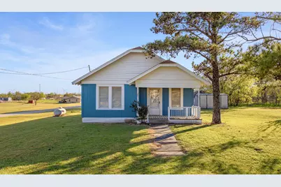 303 Seeley Avenue, Mount Calm, TX 76673 - Photo 3