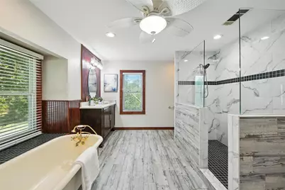 1323 Dublin Street, Grapevine, TX 76051 - Photo 7