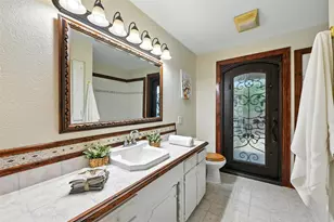 1323 Dublin St, Grapevine, TX 76051 - Photo 9