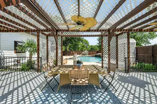 1323 Dublin St, Grapevine, TX 76051 - Photo 15