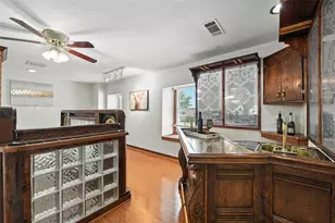 1323 Dublin St, Grapevine, TX 76051 - Photo 5