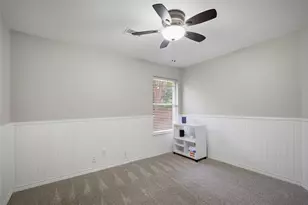 843 Yellow Tavern Ct, Grand Prairie, TX 75052 - Photo 9