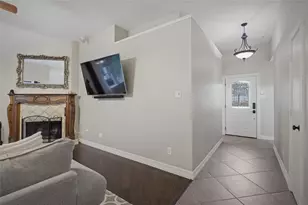 843 Yellow Tavern Ct, Grand Prairie, TX 75052 - Photo 5